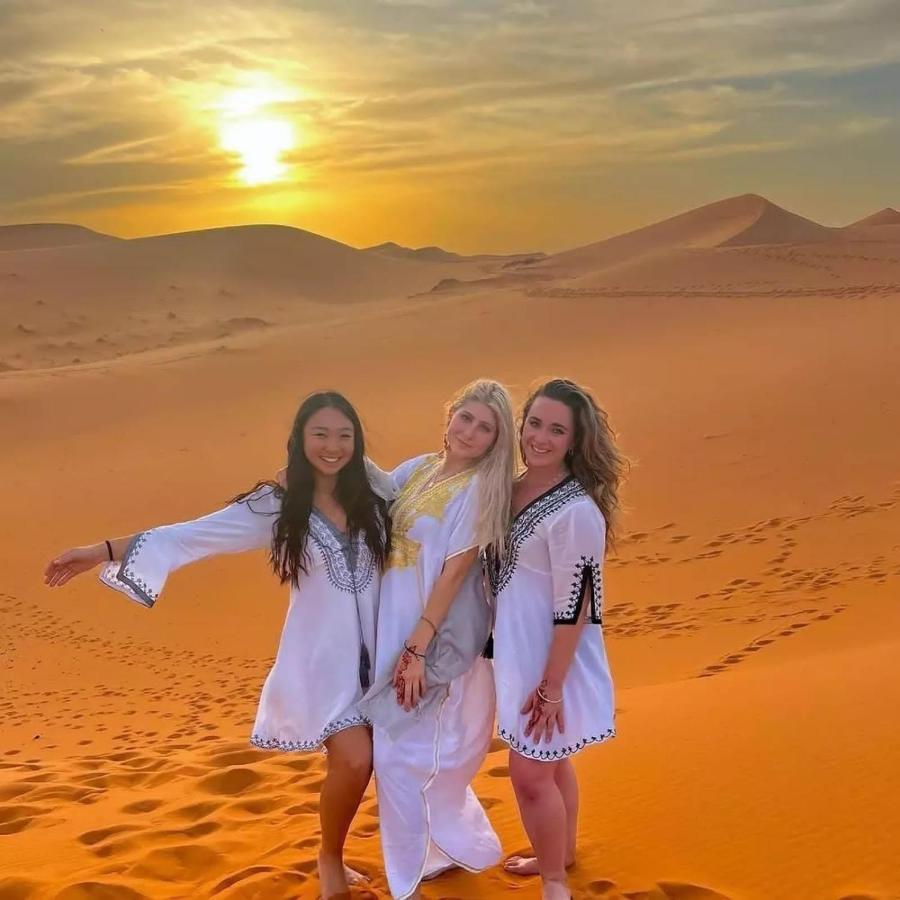 Family Luxury Glamping Hotel Merzouga Exterior photo